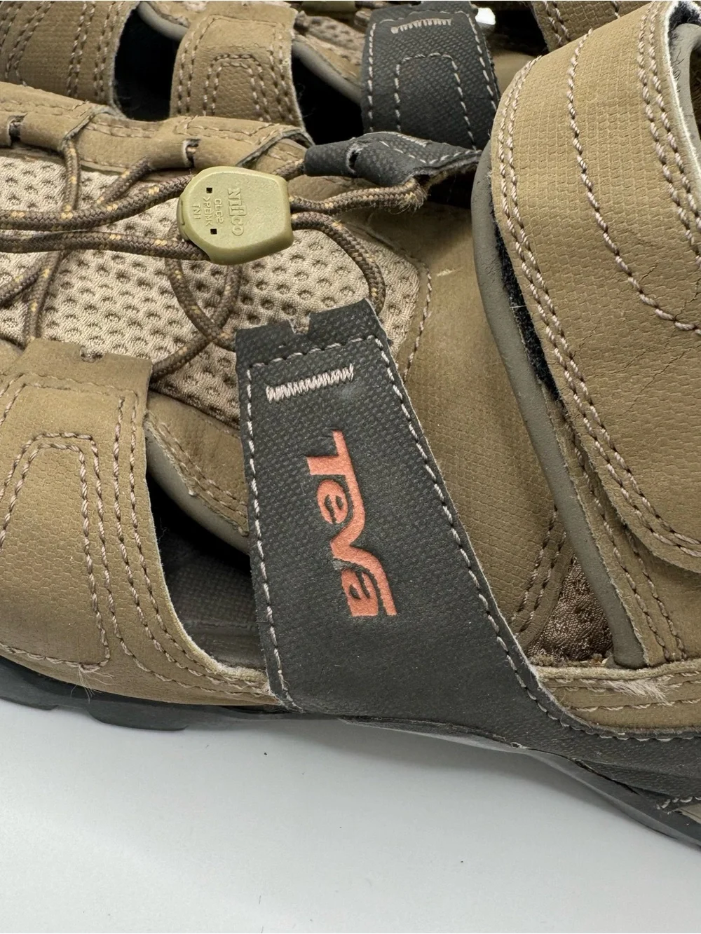 Teva Forebay Closed Toe Fisherman Sandals Mens Size 10 Brown Hiking Sport Water